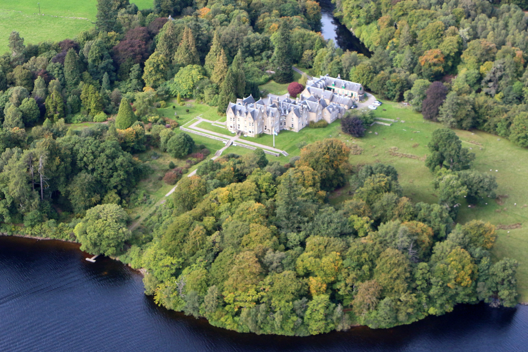 Glengarry Castle Hotel, country house hotel in the Scottish Highlands